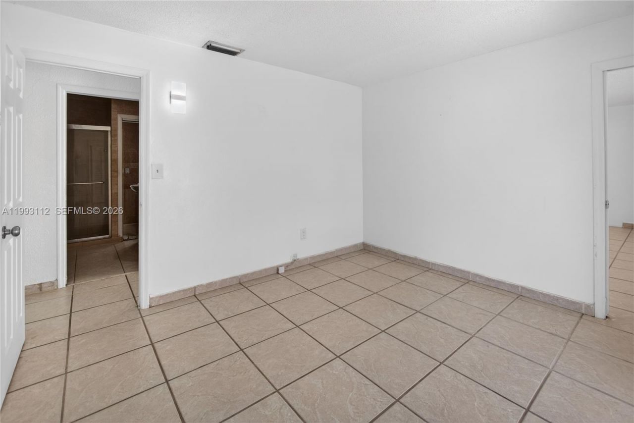 13471 SW 99th Ter , Miami, FL 33186 Photo