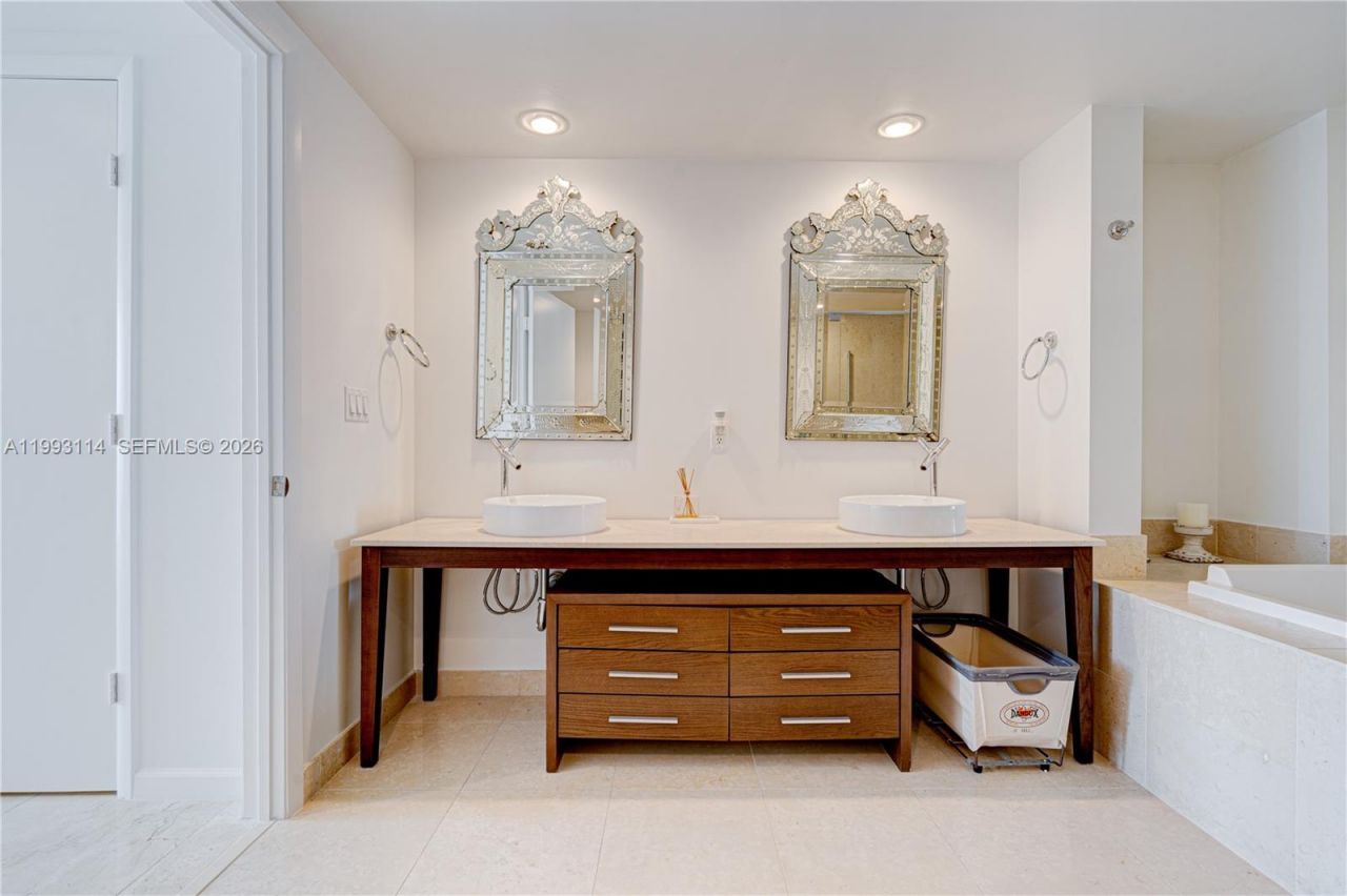 495 Brickell Ave, Unit 3505, Miami, FL 33131 Photo