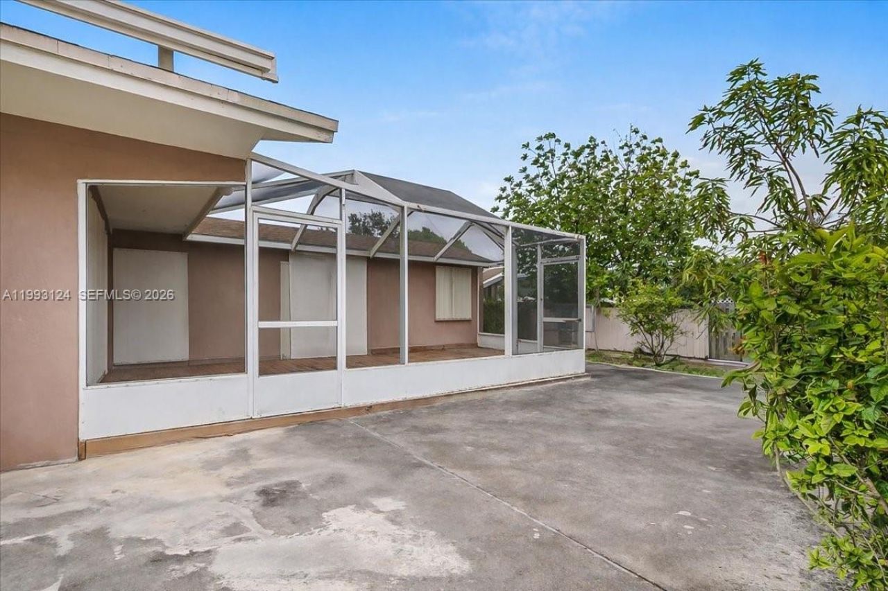 19301 SW 123rd Ave, Miami, FL 33177 Photo