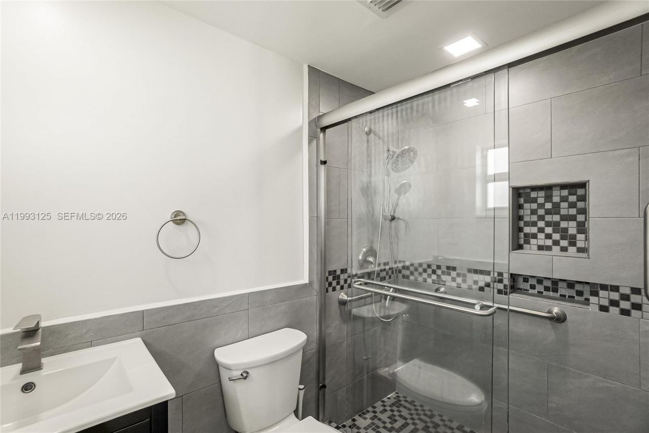 12020 SW 108th St , Unit 12020, Miami, FL 33186 Photo