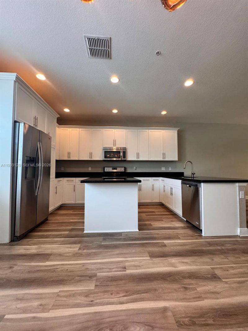 11980 SW 29th St, Miramar, FL 33025 Photo