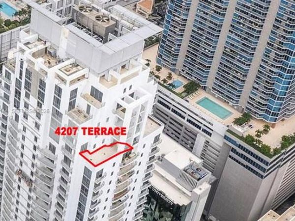 1060 Brickell Ave , Unit 4207, Miami, FL 33131