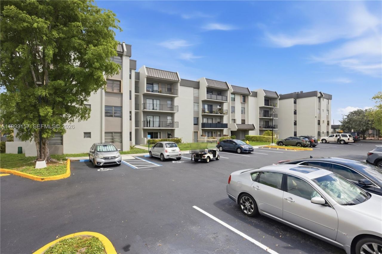 10431 N Kendall Dr, Unit D204, Miami, FL 33176 Photo