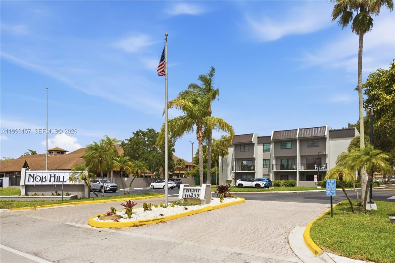 10431 N Kendall Dr, Unit D204, Miami, FL 33176 Photo