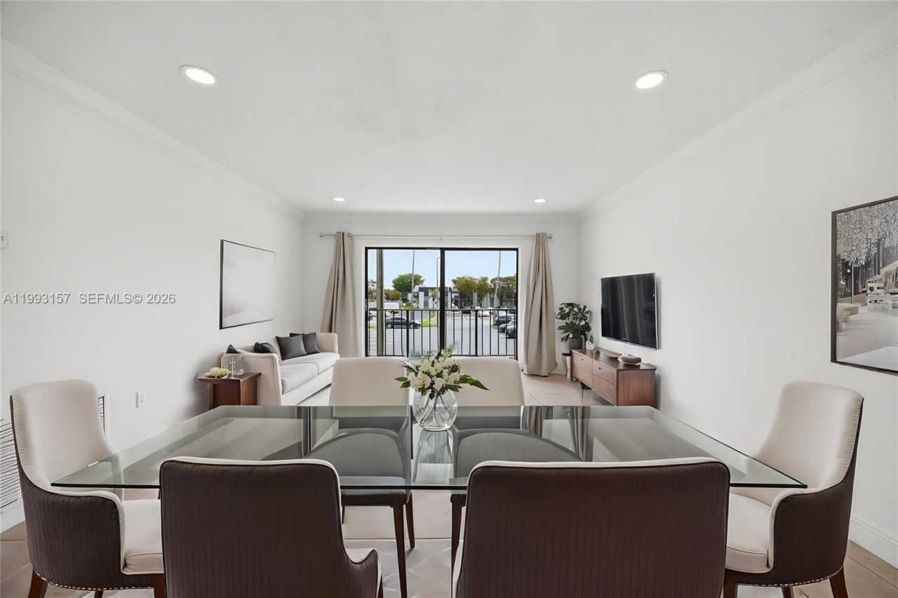 10431 N Kendall Dr, Unit D204, Miami, FL 33176 Photo