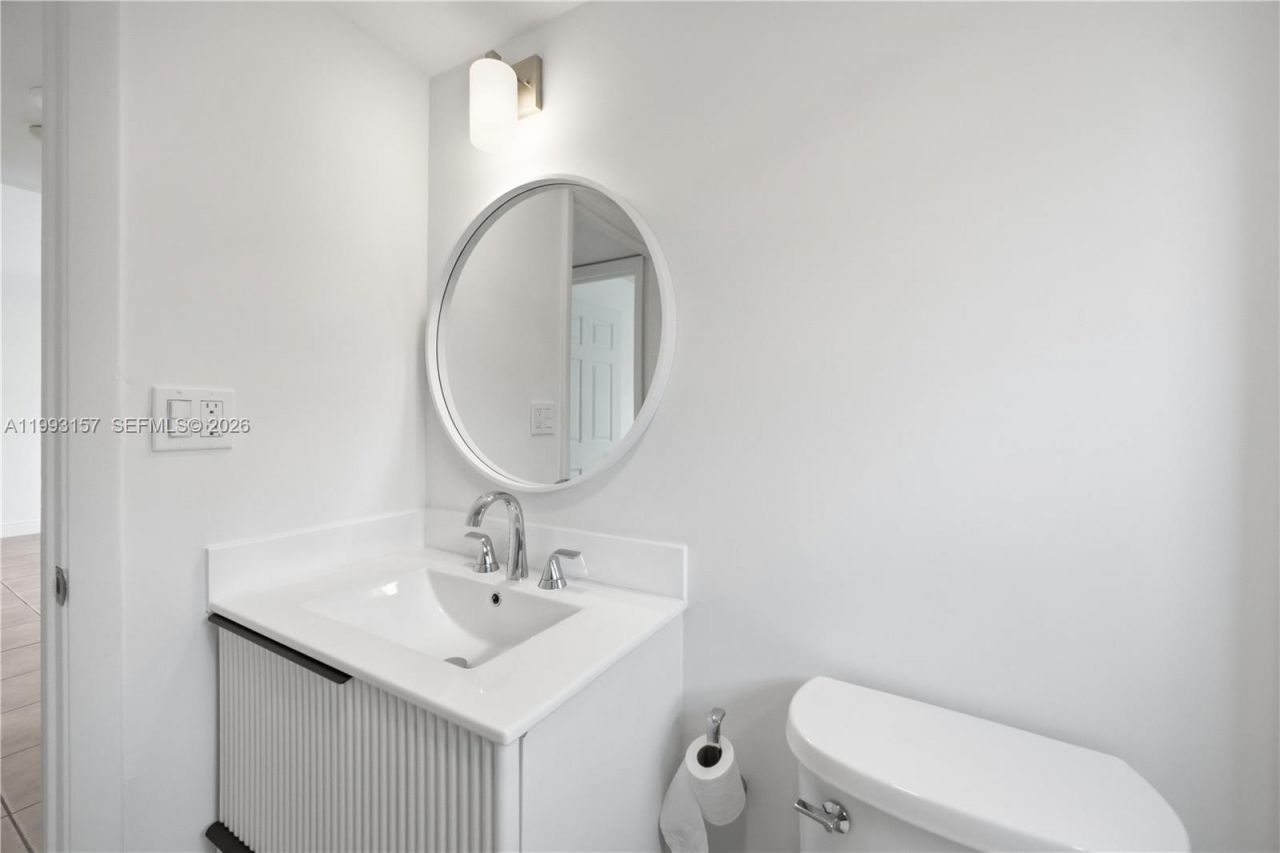 10431 N Kendall Dr, Unit D204, Miami, FL 33176 Photo