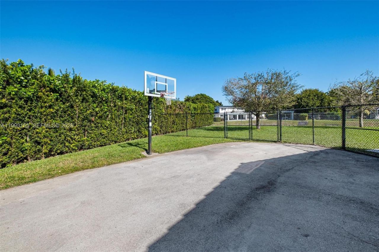 11401 SW 72nd Pl , Pinecrest, FL 33156 Photo