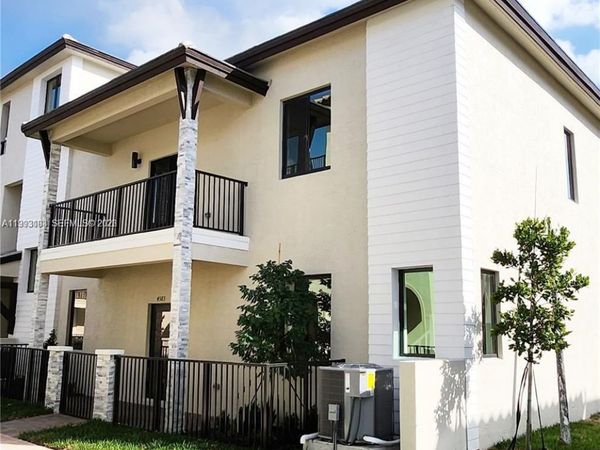 4583 NW 83rd Pl , Doral, FL 33166