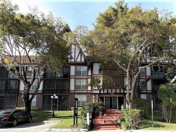 3690 Inverrary Dr , Unit 3A, Lauderhill, FL 33319