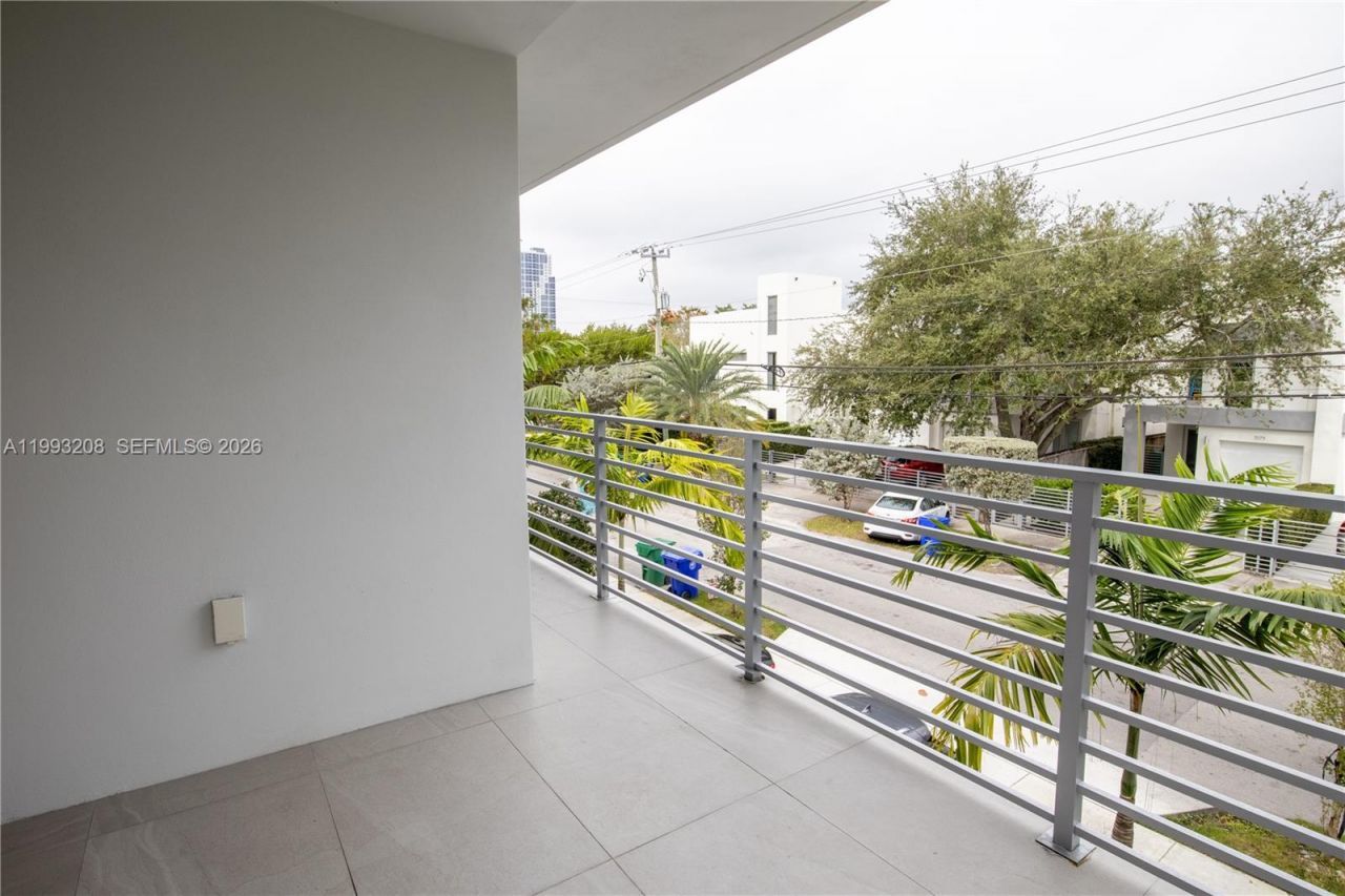 3374 Day Ave , Unit #A, Miami, FL 33133 Photo