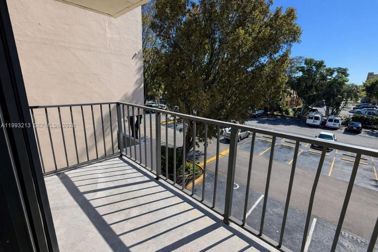 Please Call For Address, Unit B310, Miami, FL 33193 Photo