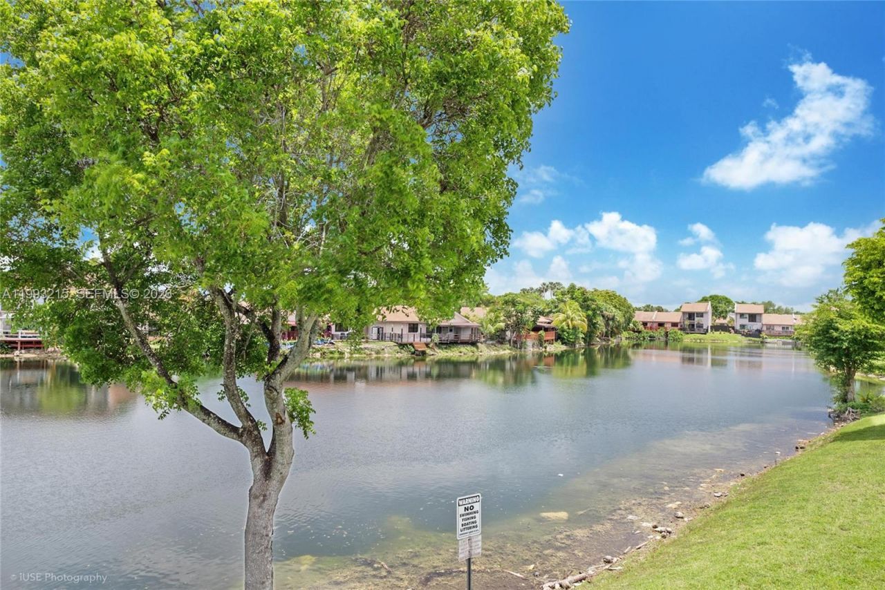 2211 SW 122nd Ct , Miami, FL 33175 Photo