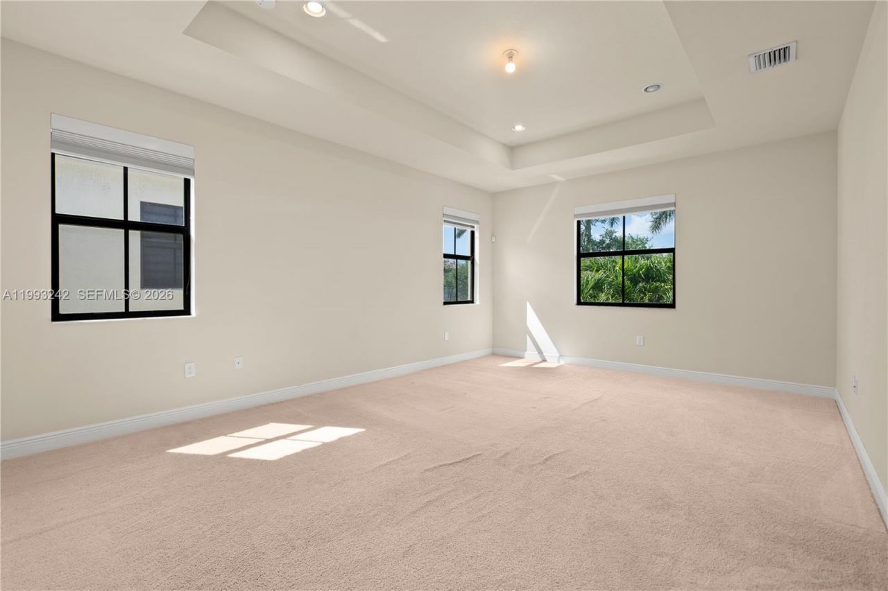 10021 NW 87th Ter, Doral, FL 33178 Photo
