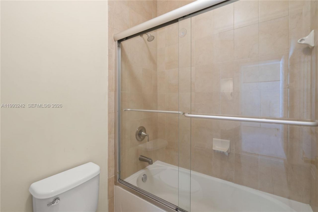 10021 NW 87th Ter, Doral, FL 33178 Photo