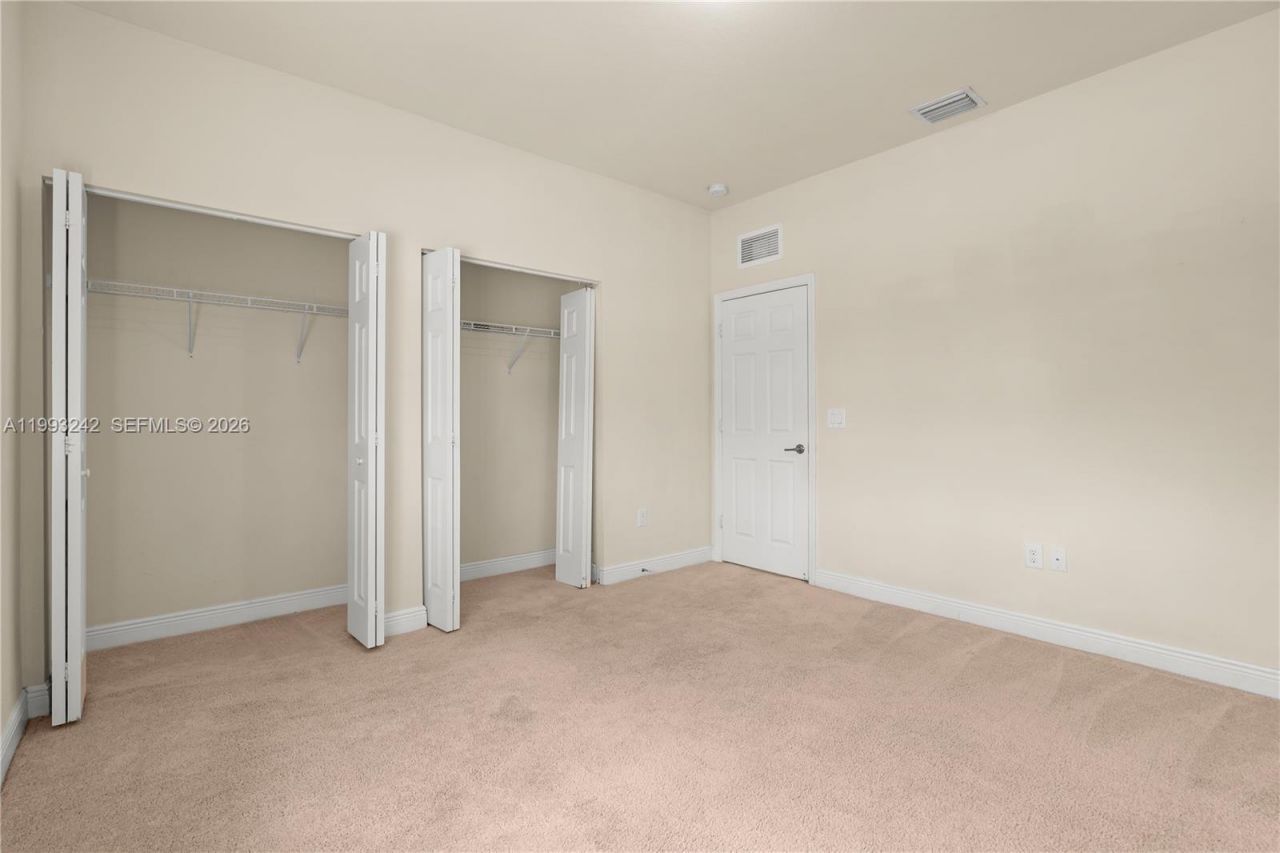 10021 NW 87th Ter, Doral, FL 33178 Photo