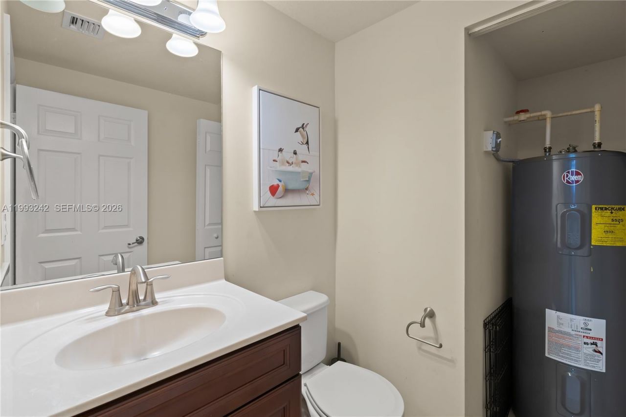 10021 NW 87th Ter, Doral, FL 33178 Photo