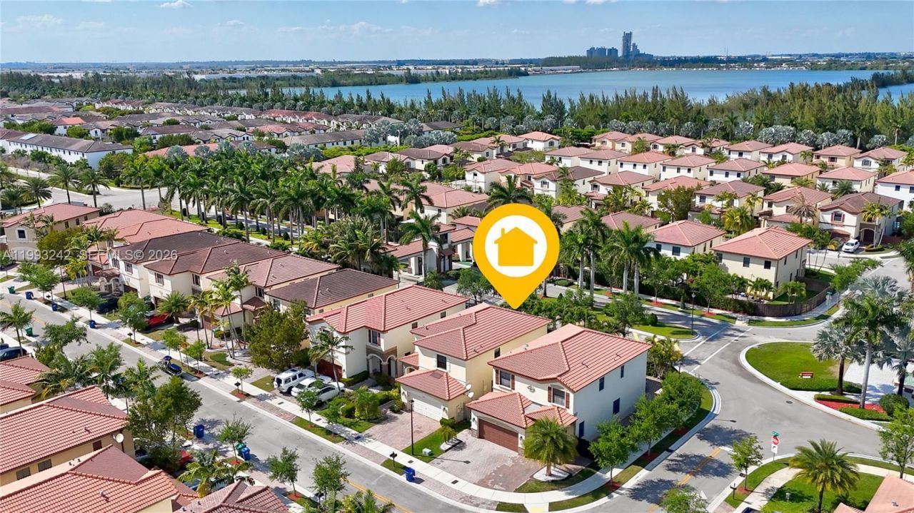 10021 NW 87th Ter, Doral, FL 33178 Photo