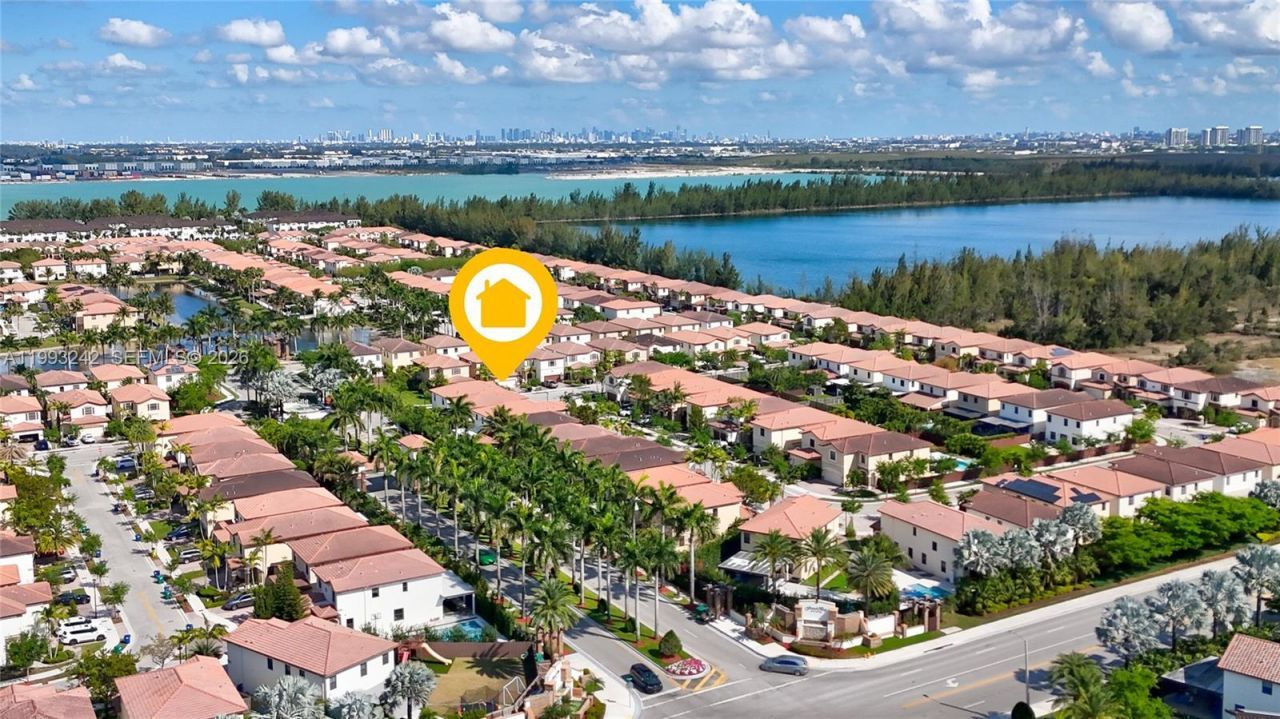 10021 NW 87th Ter, Doral, FL 33178 Photo