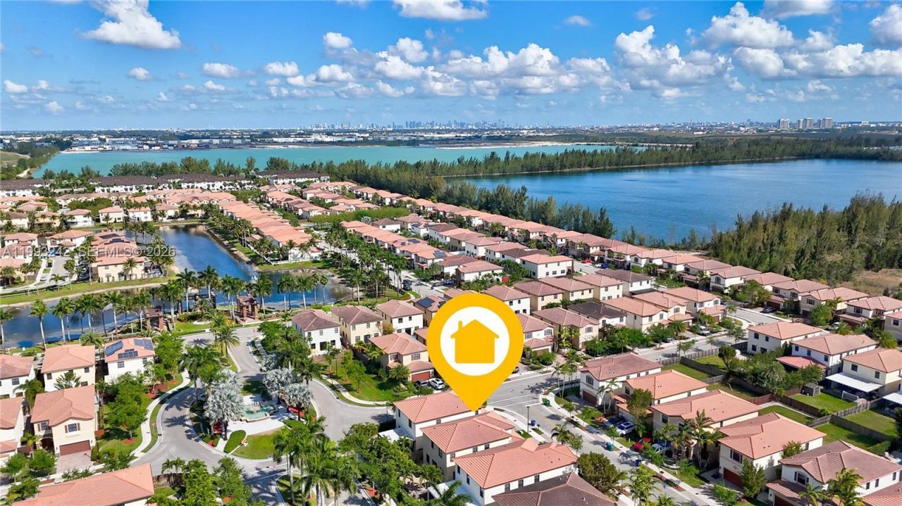10021 NW 87th Ter, Doral, FL 33178 Photo