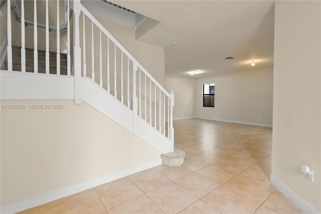 10021 NW 87th Ter, Doral, FL 33178 Photo