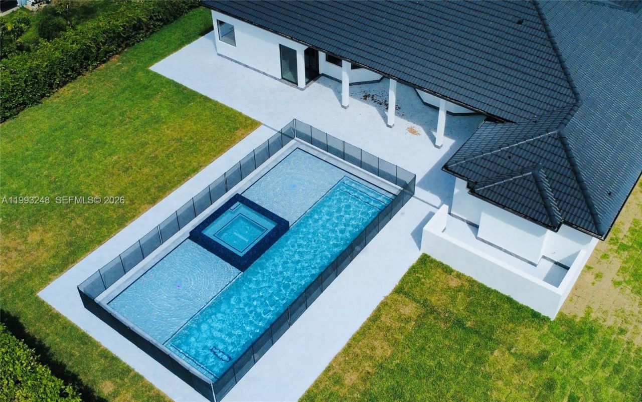 19880 SW 134th Ave, Miami, FL 33177 Photo