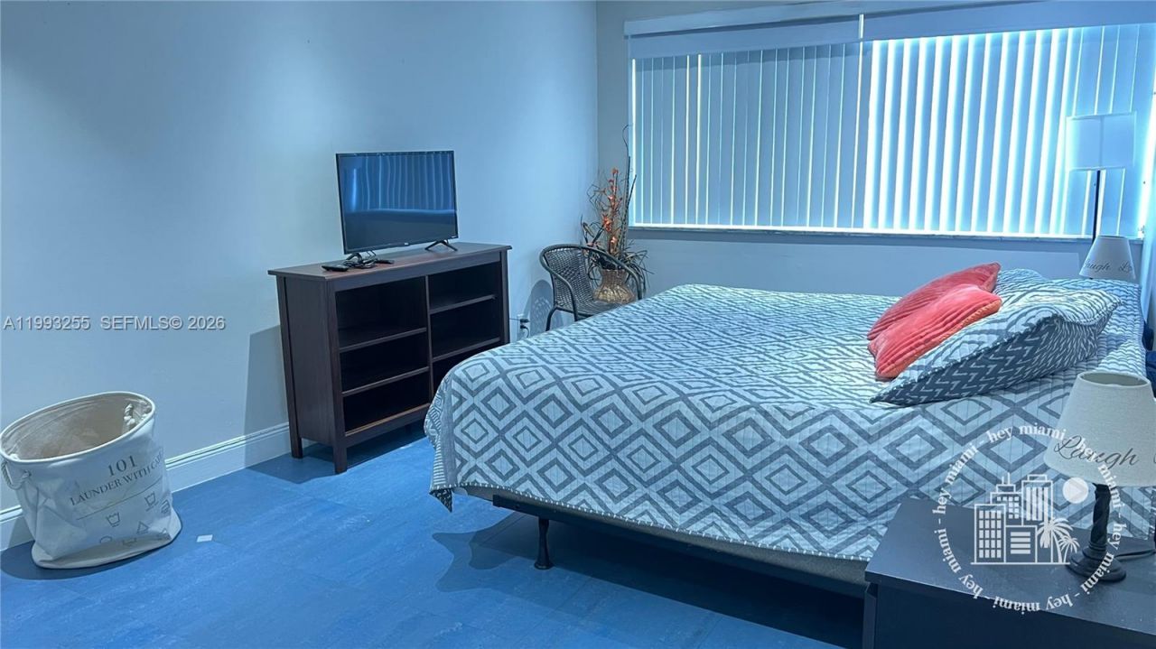 401 Golden Isles Dr , Unit 101, Hallandale Beach, FL 33009 Photo