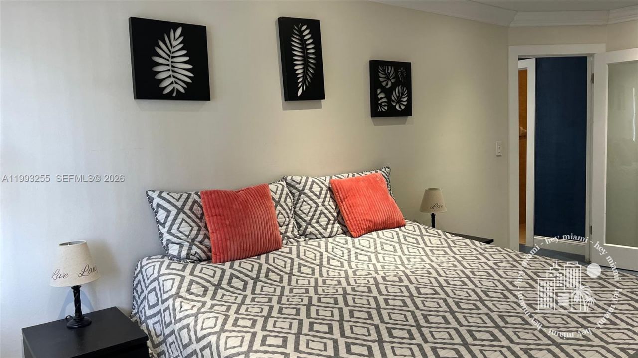 401 Golden Isles Dr , Unit 101, Hallandale Beach, FL 33009 Photo
