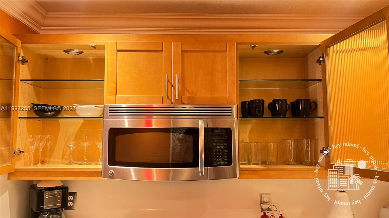 401 Golden Isles Dr , Unit 101, Hallandale Beach, FL 33009 Photo