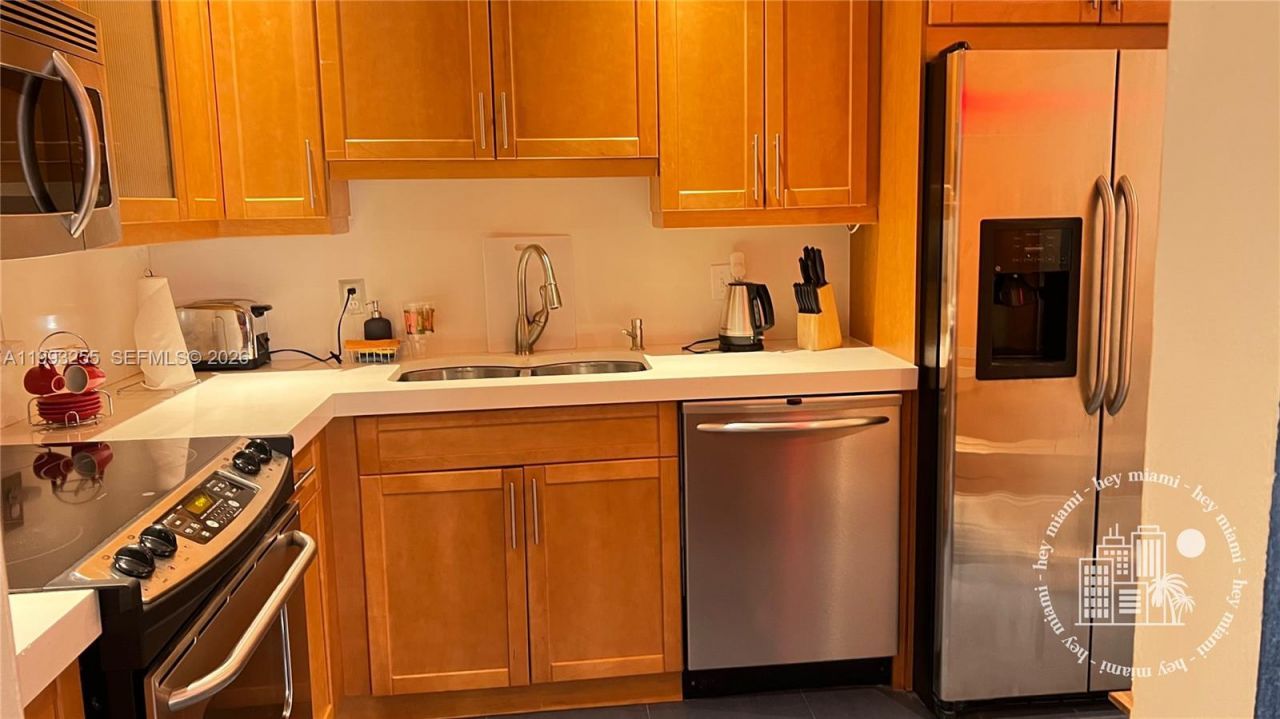 401 Golden Isles Dr , Unit 101, Hallandale Beach, FL 33009 Photo