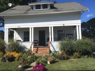 54 Chapel Street, Seneca Falls, NY 13148