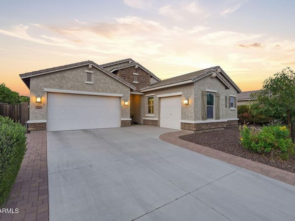 9364 W CASHMAN Drive, Peoria, AZ 85383