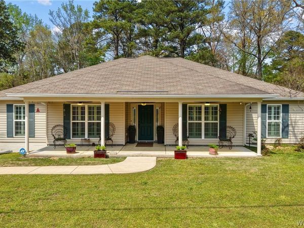 1875 Walnut Street , Centreville, AL 35042