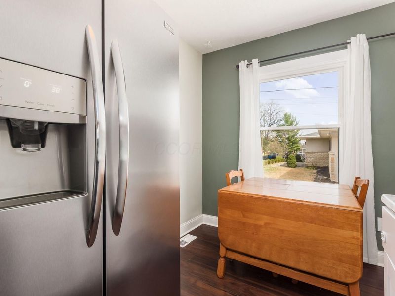 1725 E Cooke Road, Columbus, OH 43224 Photo 11