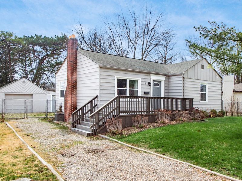 1725 E Cooke Road, Columbus, OH 43224 Photo 2