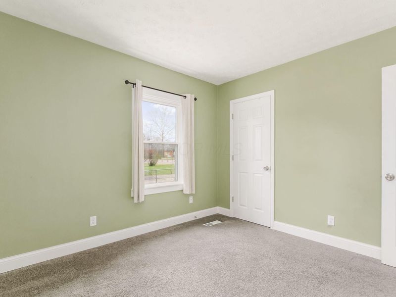 1725 E Cooke Road, Columbus, OH 43224 Photo 21