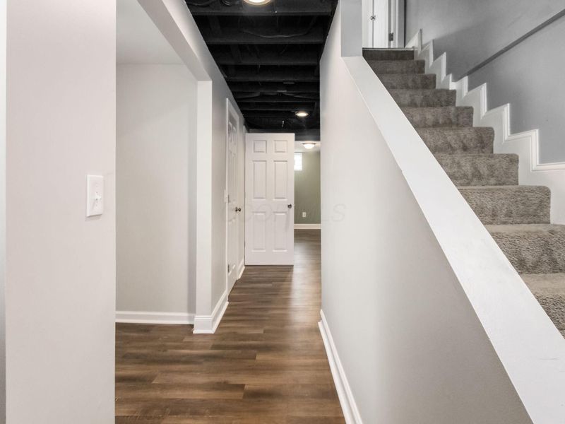 1725 E Cooke Road, Columbus, OH 43224 Photo 22