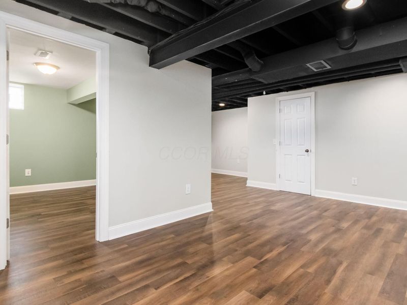 1725 E Cooke Road, Columbus, OH 43224 Photo 26