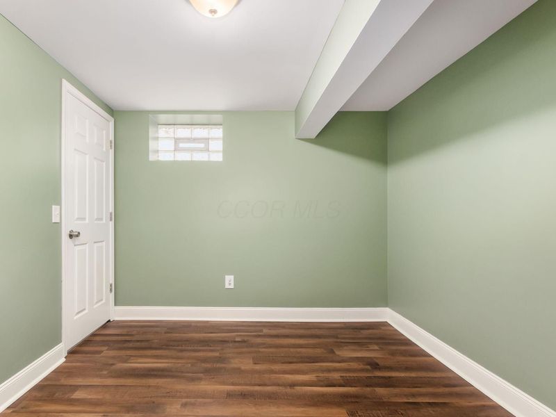 1725 E Cooke Road, Columbus, OH 43224 Photo 27