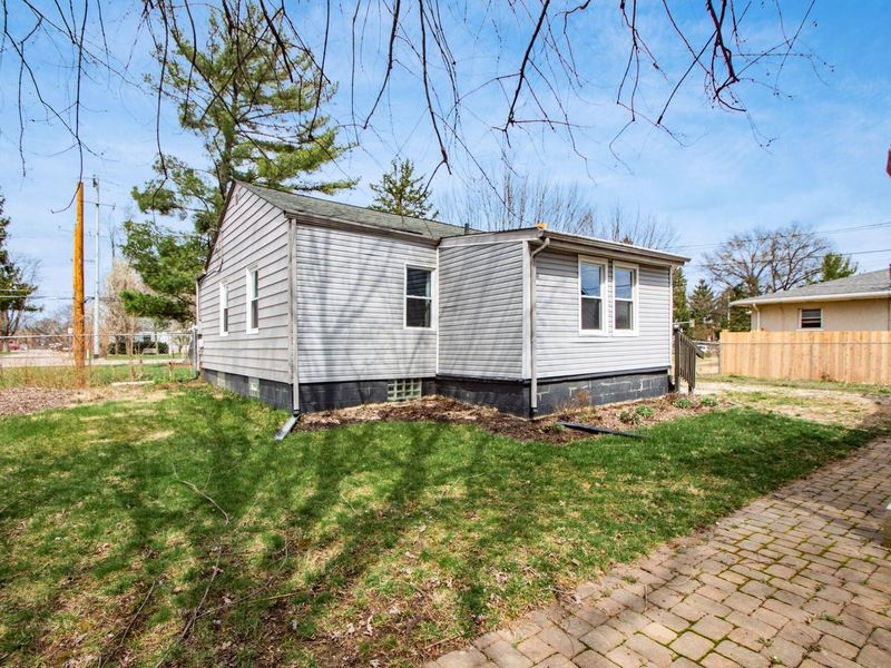 1725 E Cooke Road, Columbus, OH 43224 Photo 32