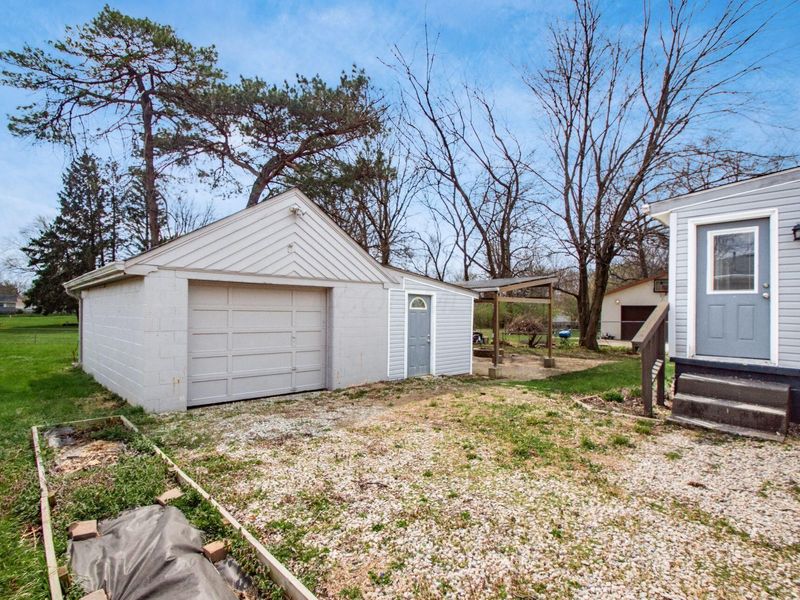 1725 E Cooke Road, Columbus, OH 43224 Photo 35