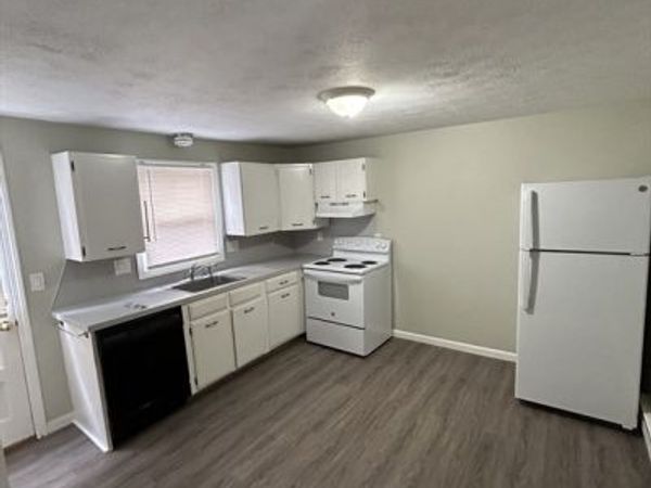 99 Lawrence St, Unit 3, Palmer, MA 01069