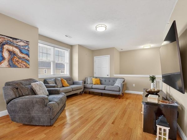 7 Gorham St, Unit 57, Chelmsford, MA 01824