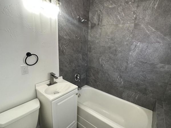 813 Marquette Avenue NW, Albuquerque, NM 87102