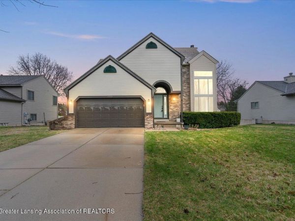 12719 Ontonagon Drive, DeWitt, MI 48820