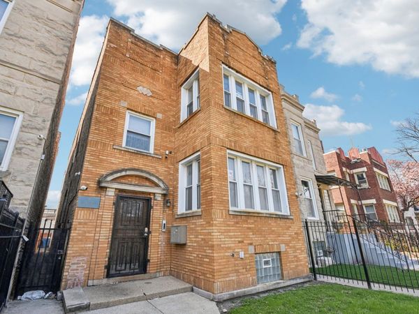 412 N Pine Avenue, Chicago, IL 60644