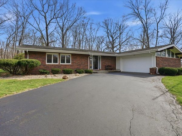 112 Peine Drive , Lexington, IL 61753