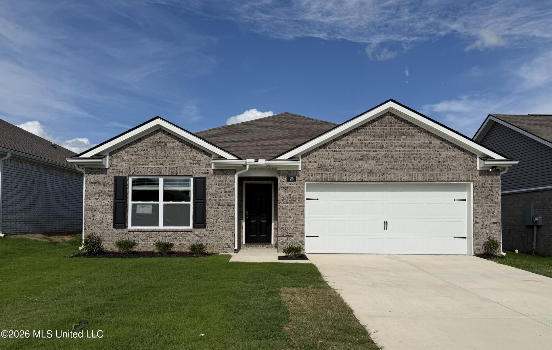 25 S Thorn Tree Street, Byhalia, MS 38611 Main Photo