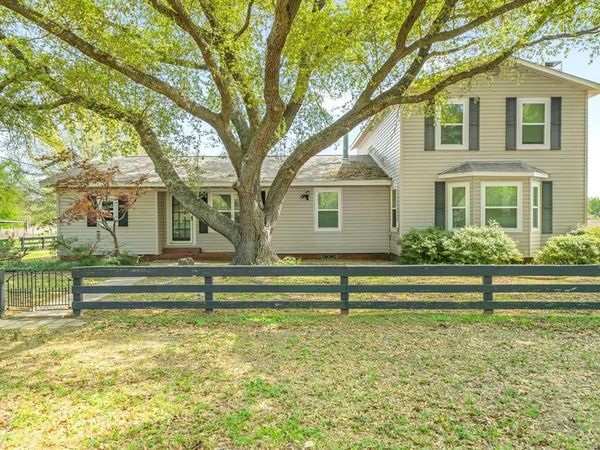 800 VZ County Road 2112, Canton, TX 75103