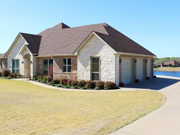 23670 Champion Dr , Lindale, TX 75771