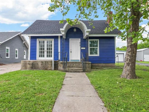 814 N Walnut Street , Sherman, TX 75090